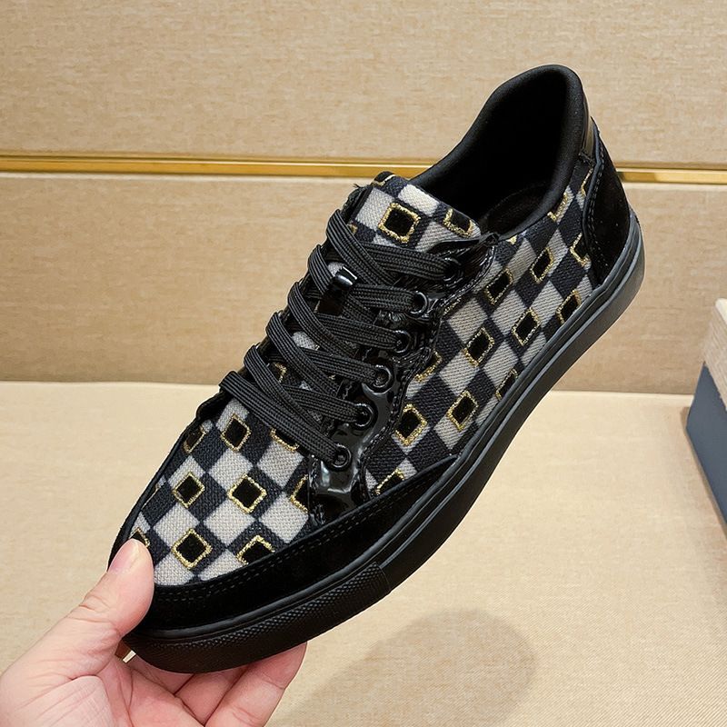 Nuove scarpe da uomo in pelle traspirante a scacchi bianchi e neri per la primavera 2023, scarpe da tavola casual alla moda con lacci per giovani_voghion.com