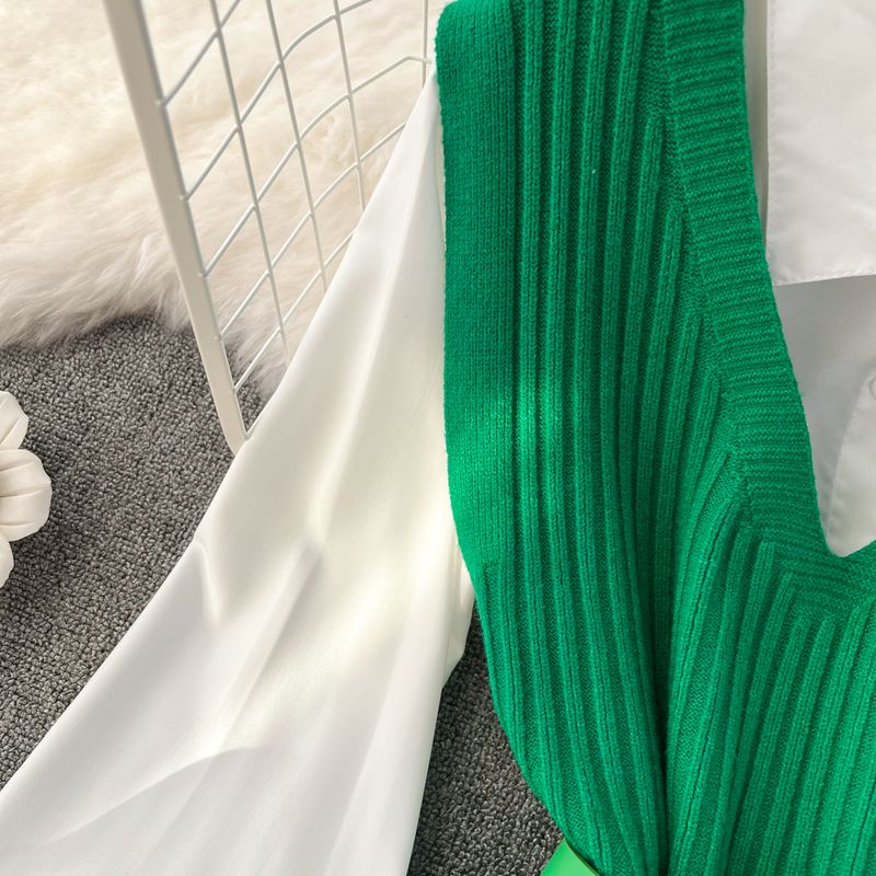 Damenbekleidung Neue lockere weiße Hemdoberteile für Damen im Herbst und Winter, geschlitzte Strickweste mit Design, modischer und altersreduzierender zweiteiliger Anzug_voghion.com