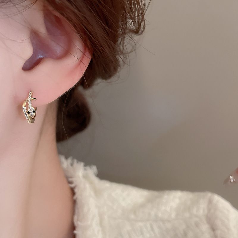 Unique Electroplated Zircon Hollow Snake Shaped With Unique Niche Design Sense, Cool And Elegant Style Earrings_voghion.com