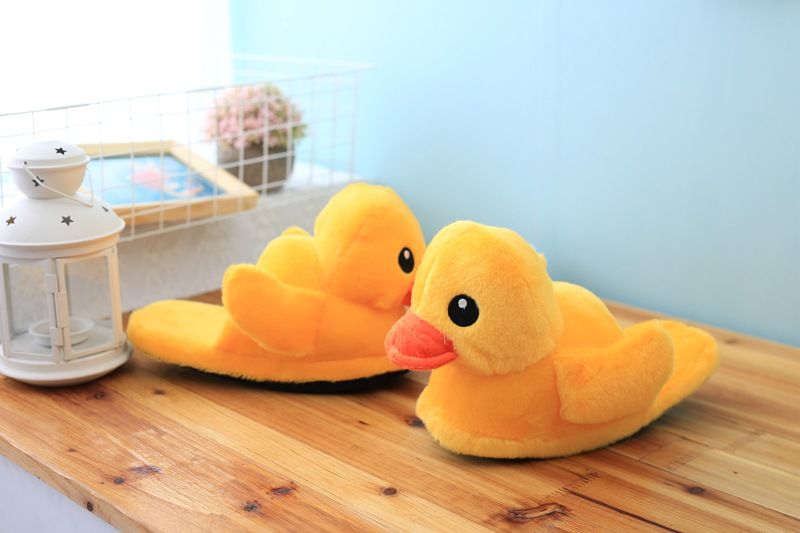 Autumn And Winter Hong Kong Couple Big Slippers Cute Plush Little Yellow Duck Doll Home Bag With Cotton Shoes Wholesale_voghion.com