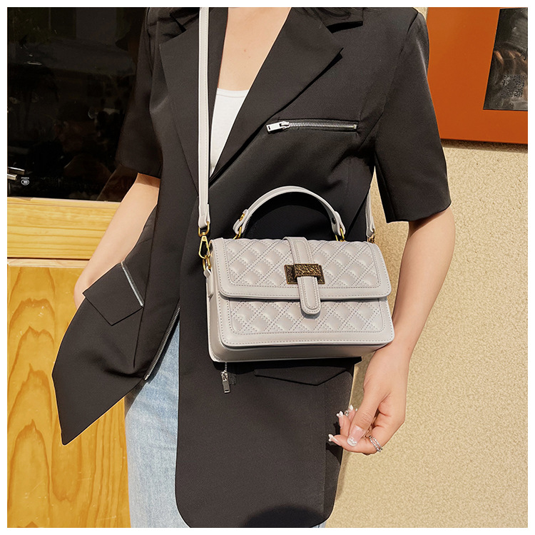 2023 Fashion Versatile Bag Women's Spring And Autumn Trend New One Shoulder Handbag_voghion.com