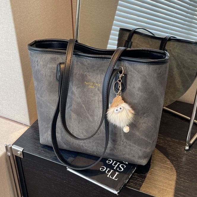 Trendy Oversized Tote Bag For Women - PU Leather Shoulder Bag With Gold Foil Print, Spacious XL College Book Bag For Daily Commute & Casual Outings_voghion.com