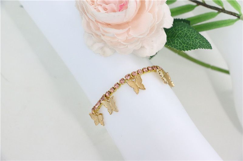 Cavigliere con catena di diamanti a fila singola con ciondolo a farfalla con strass_voghion.com