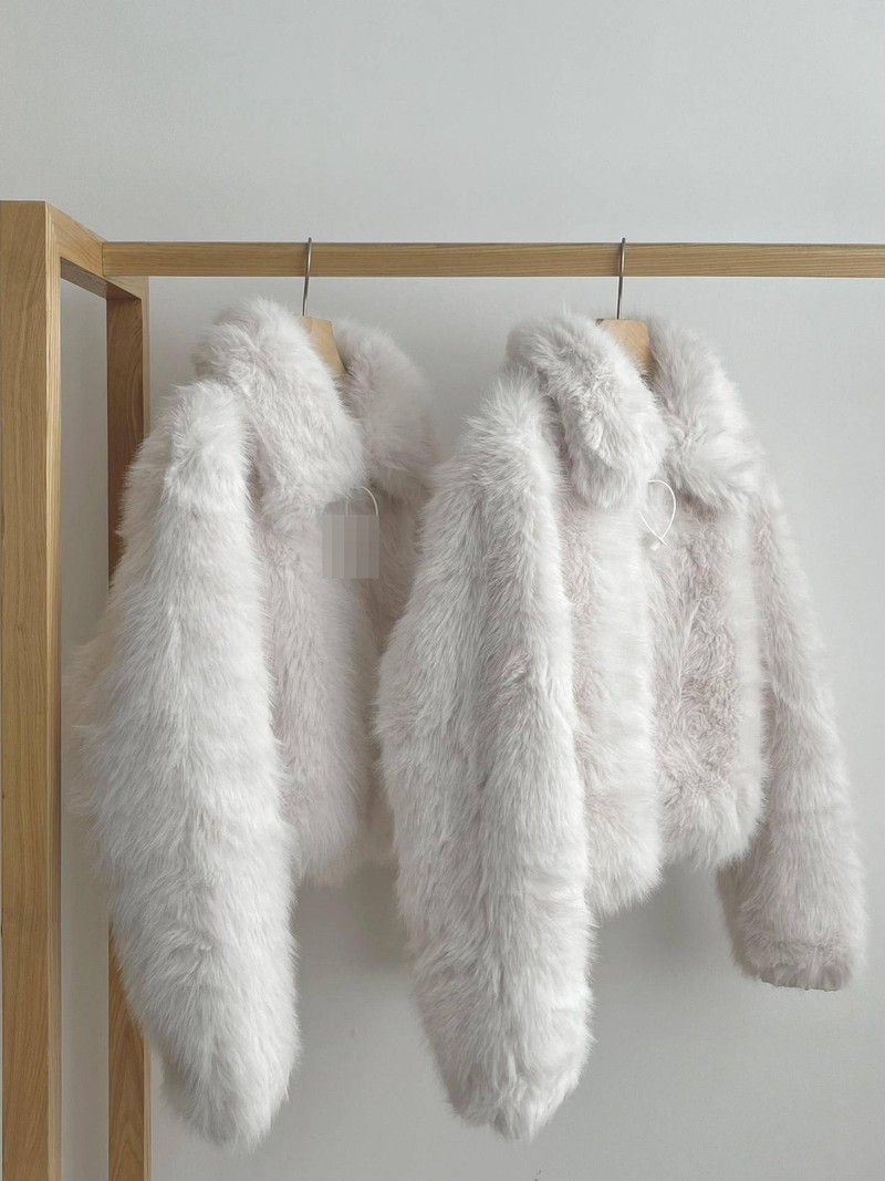 Korean-Inspired Faux Fur Coat For Women – Luxurious & Eco-Friendly Winter Outerwear With Plush Collar (White/Khaki, One Size)_voghion.com