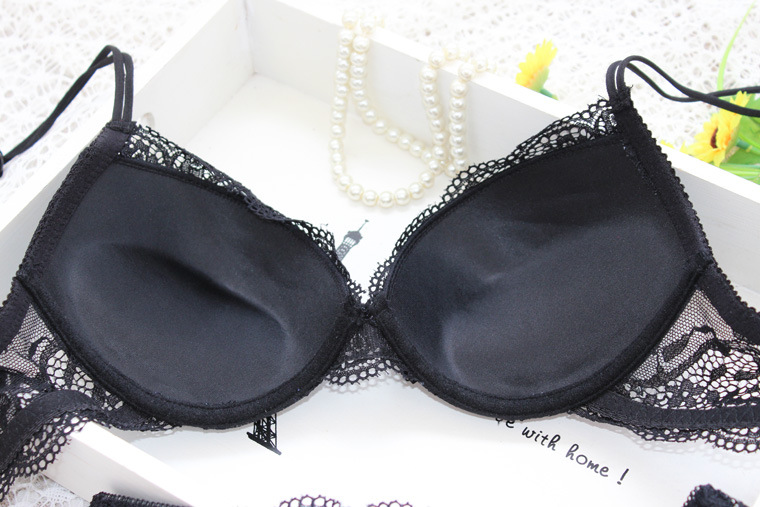 Set reggiseno intimo da donna in pizzo sexy Set reggiseno push up da donna intimo intimo_voghion.com