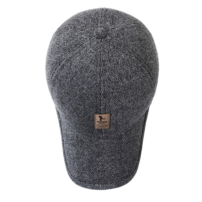 Entenzunge für Männer mittleren Alters für den Herbst und Winter. Winddichter Ohrenschutz für Väter. Elderly besteht aus Plüsch und_voghion.com