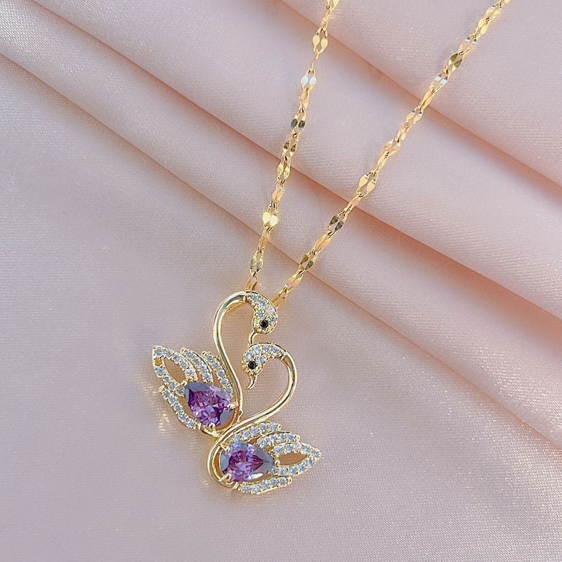 Collana con cigno in ametista per donna, in acciaio al titanio, resistente alla luce, stile celebrità di Internet, elegante e semplice, leggera_voghion.com