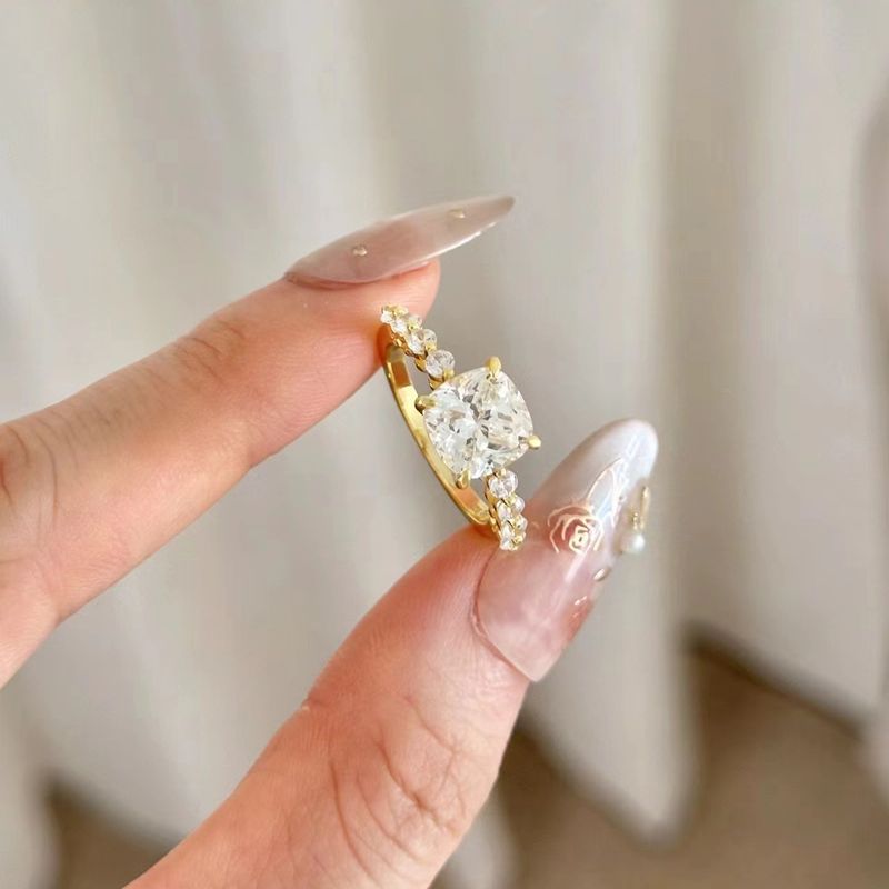 Leichter luxuriöser, glänzender Modering für Frauen, stilvolles Design, Diamantmuster-Indx-Fingerring, Geschenk, altes Geld_voghion.com