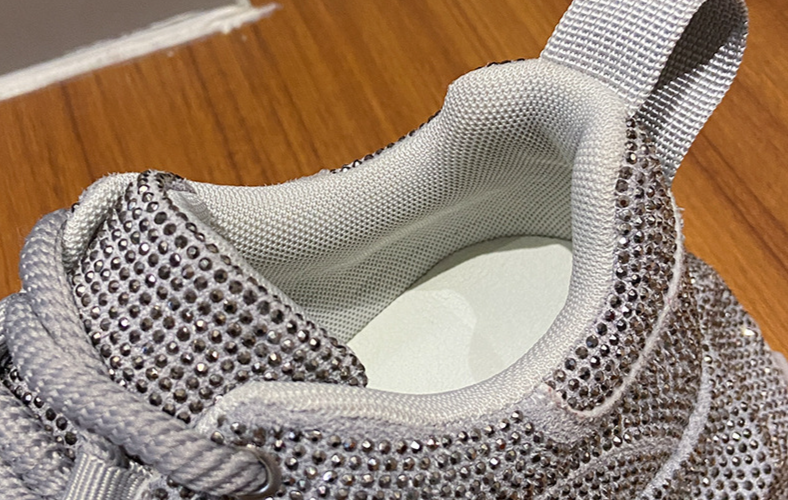 Modische Damen-Sneaker mit Strasssteinen – klobige Plateauschuhe für mehr Körpergröße, atmungsaktives Obermaterial aus PU, lässige und trendige Low-Top-Schnürschuhe_voghion.com