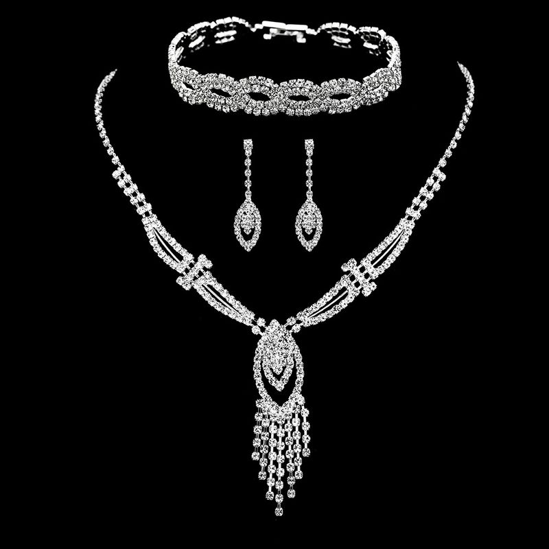 Set di gioielli con strass - Collana, orecchini e bracciale da 3 pezzi, elegante design a catena con griffe per donna_voghion.com