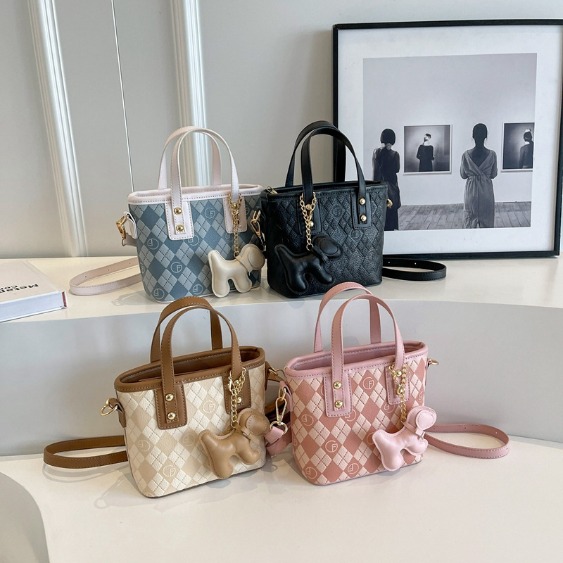 Lingge portatile da donna in coordinato con colori per piccoli gruppi nel 2023, nuova borsa a secchiello semplice e alla moda, casual e versatile_voghion.com