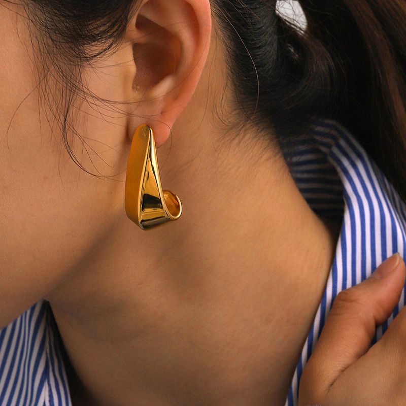 Instagram Cool Wind Gold Stainless Hook shaped with Mesh Red Same Style Geometric Titanium Steel Earrings_voghion.com