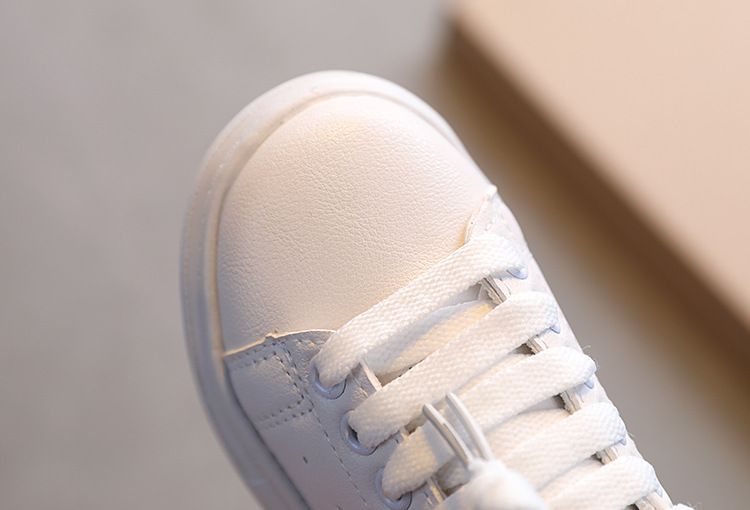 2023 Spring New Children Fashion Soft White Boys Sports Shoes Korean Style Students Lace-up Light Sneakers for Girls_voghion.com