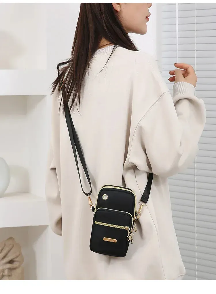 Casual Waterproof Nylon Crossbody Bags Women Messenger Shoulder Female Small Cell Phone Handbags Purses Sports Pouch Bag_voghion.com