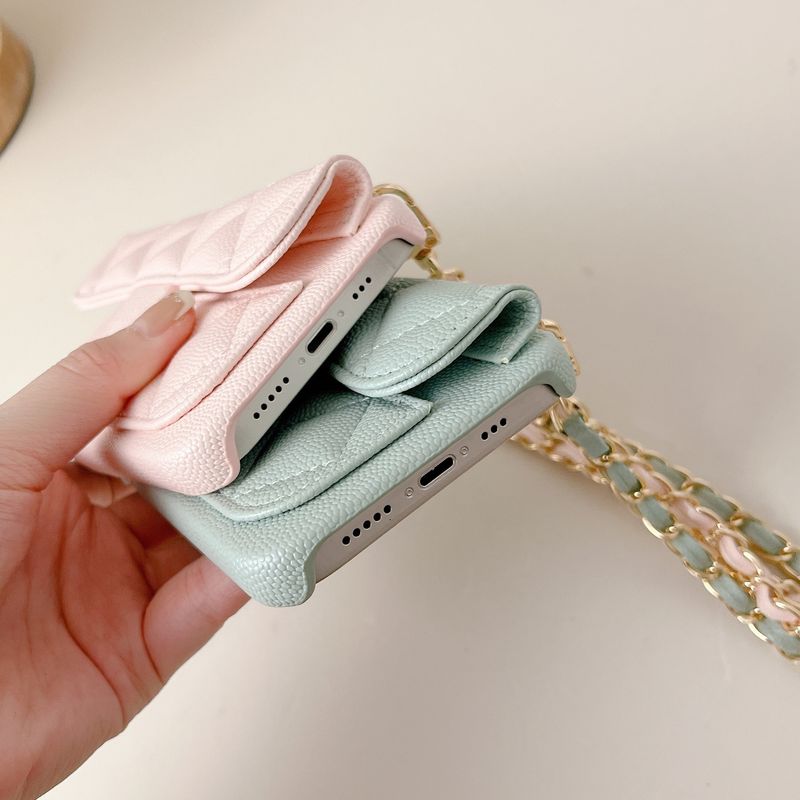 Mobile phone case fragrant style rhombus chain diagonal mobile phone case suitable for iPhone14promax apple 15 caviar 14 luxury_voghion.com