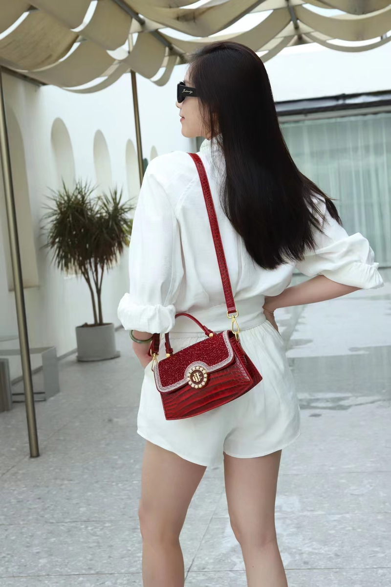 Women's diamond-encrusted handbag high-end fashion age-reducing temperament all-match one-shoulder Messenger bag_voghion.com