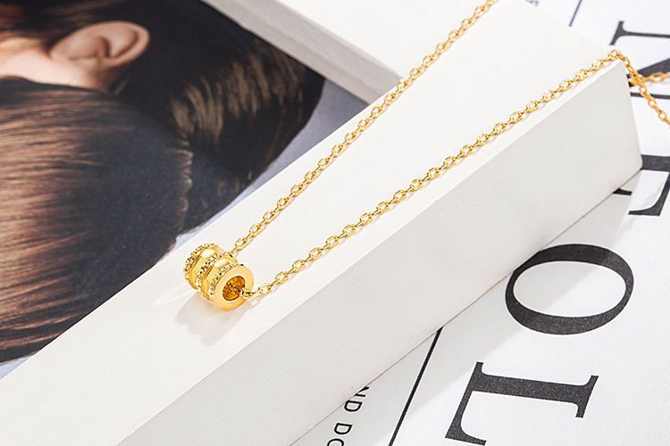 New style small waist necklace female ins fashion pendant temperament versatile clavicle chain anti fading necklace_voghion.com
