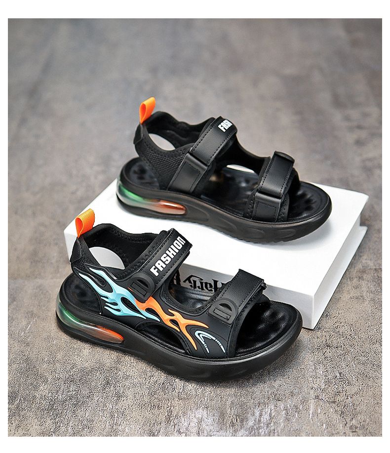 Kids Shoes Children's sandals 2024 summer new boys' non slip soft soled beach shoes for middle and large children's boys open toed trendy sandals_voghion.com