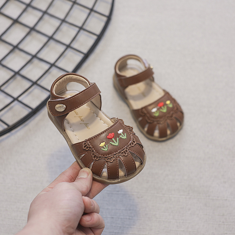 Mother&Kids Summer girls' bow-top sandals Young children's sandals Soft-soled round head embroidered flower baby princess shoes_voghion.com