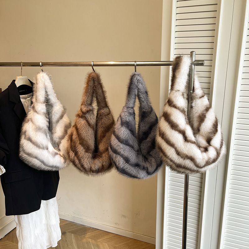Nuova borsa da viaggio calda e versatile in peluche, con tracolla singola in pelliccia di alta qualità, in stile Hot Girl_voghion.com