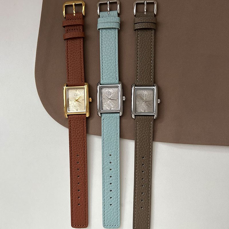 Antike europäische Stil Gold Rechteckige koreanische Version Student Gletscherblau Damen Lederarmbanduhr_voghion.com