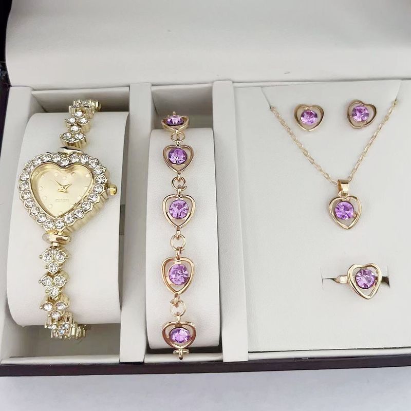 Ensemble montre-collier, boucles d'oreilles et bague à quartz, version coréenne 2024, simple et compact, cadran en forme de cœur, serti de diamants_voghion.com