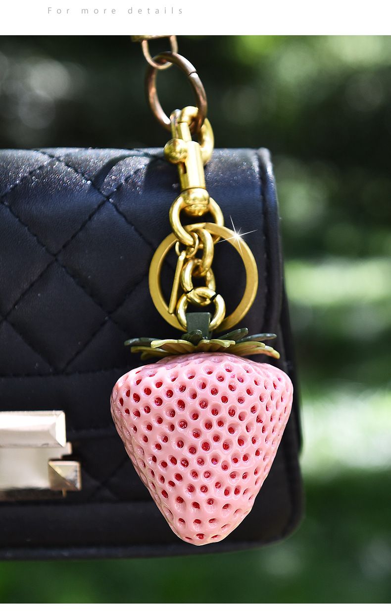 New Hot-Selling Two-Color 3D Realistic Big Strawberry Pendant Personalized Bag Fruit Keychain Ornament_voghion.com