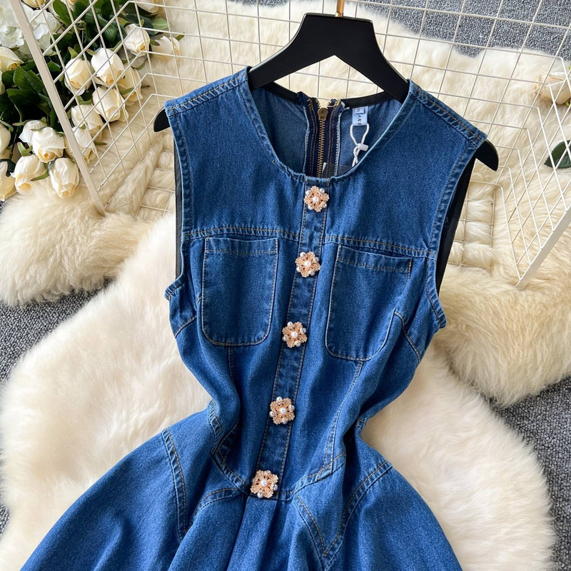 Damenbekleidung Ärmellose Weste Jeansrock Taillenformung Schwere Perlen Einreihiges Plisseekleid_voghion.com