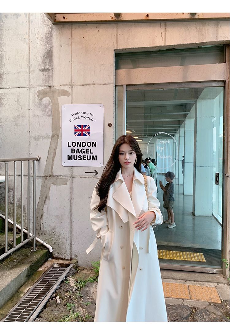 ByYou Herfst Nieuwe High-End Witte Trenchcoat Voor Dames, Middellange, Taille-Cinch, Gedrapeerde Britse Casual Overjas_voghion.com