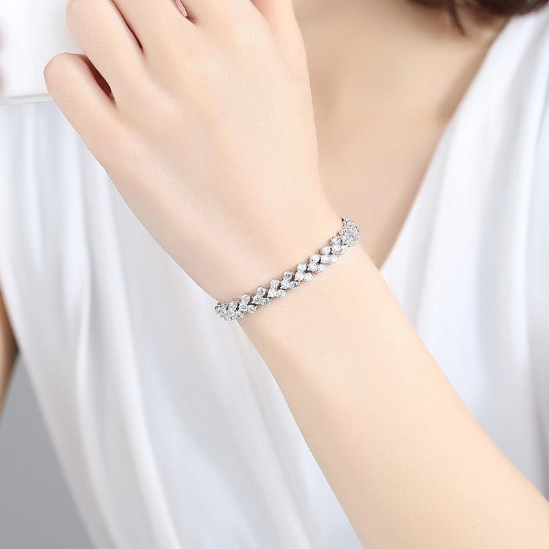 Super glänzendes römisches Zirkonarmband 2024 im neuen Stil für Damen mit Nischendesign und eingelegtem Diamanten, exquisiter kubanischer Handschmuck_voghion.com