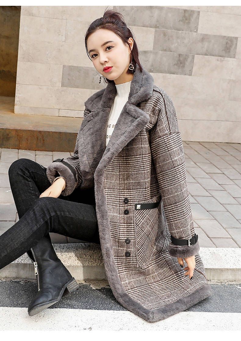 Plaid Wool Coat With Faux Shearling Collar – Oversized Winter Trench Coat For Petite Women, Warm & Stylish Long Coat With Pockets_voghion.com