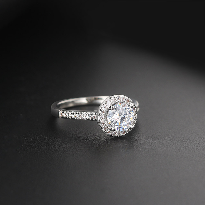 Misty Moon Classic Anello di fidanzamento da donna Micro set AAA Zircone placcato platino Anello con diamanti Gioielli_voghion.com
