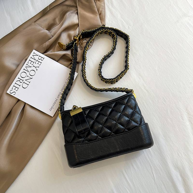 Borsa di alta qualità nuova catena nicchia moda vagabonda 2024 fragranza borsa a tracolla singola borsa da donna Ring-check_voghion.com
