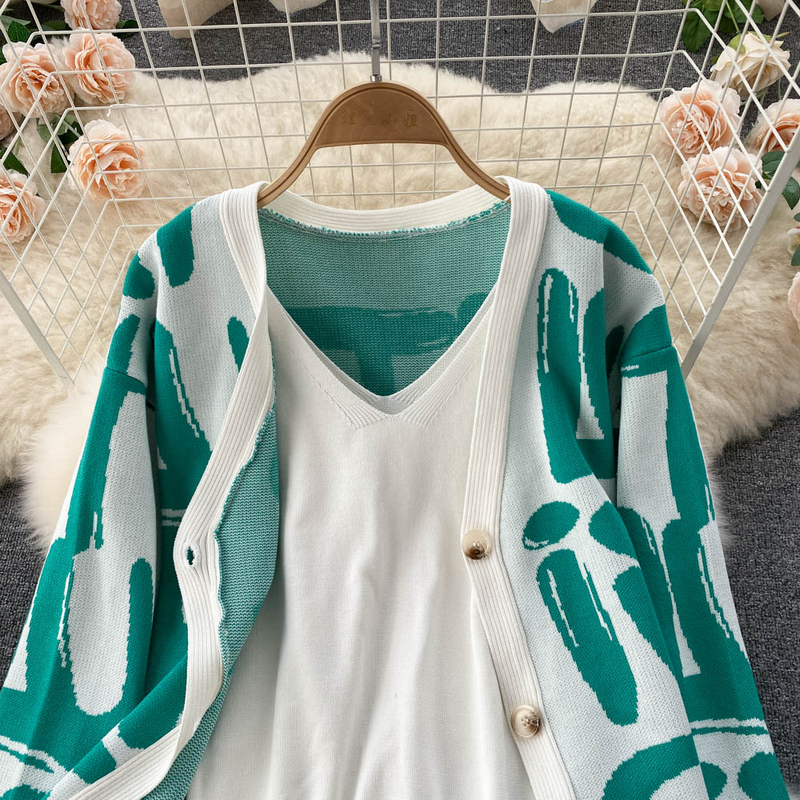 Kadın iç katman, ince kesim pantolonlu üç parçalı set Şık gündelik takım elbise, harf baskılı bol örme ceket, yelek,_voghion.com