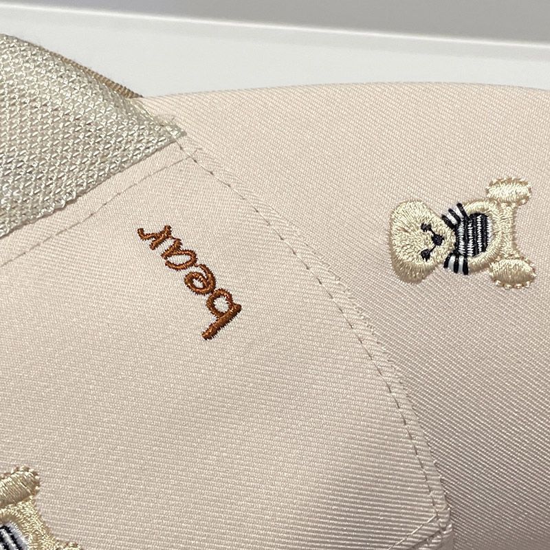 Mit Cartoon-Stickereien versehener Teddybär-Entenschnabel für Kinderausflüge im Frühjahr und Herbst, Sonnenschutz, atmungsaktives Netz mit gebogener Krempe_voghion.com