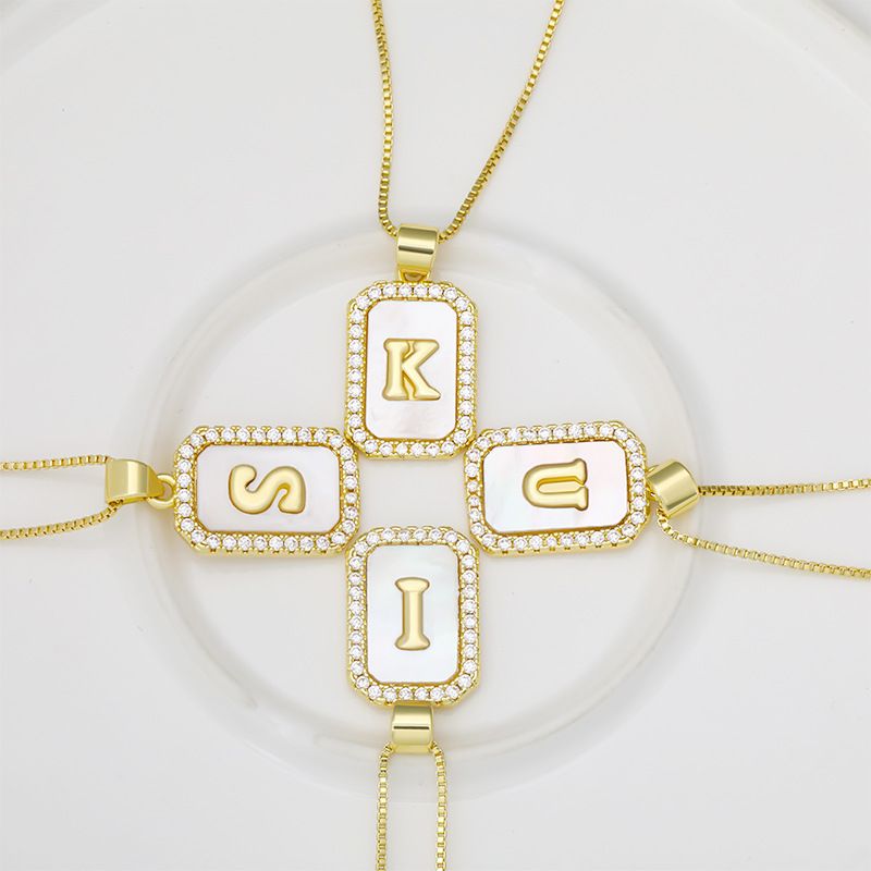 Collar de 26 letras de concha cuadrada para mujer, ligero, lujoso, versátil, de cobre chapado en oro, con colgante de circonita con incrustaciones de K._voghion.com