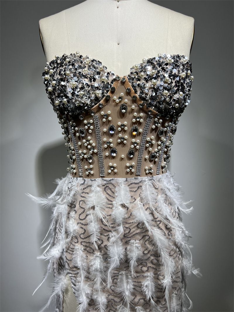 Abito da donna con piume, strass, perline, sexy, in prospettiva, con spacco alto, per feste di compleanno e banchetti_voghion.com