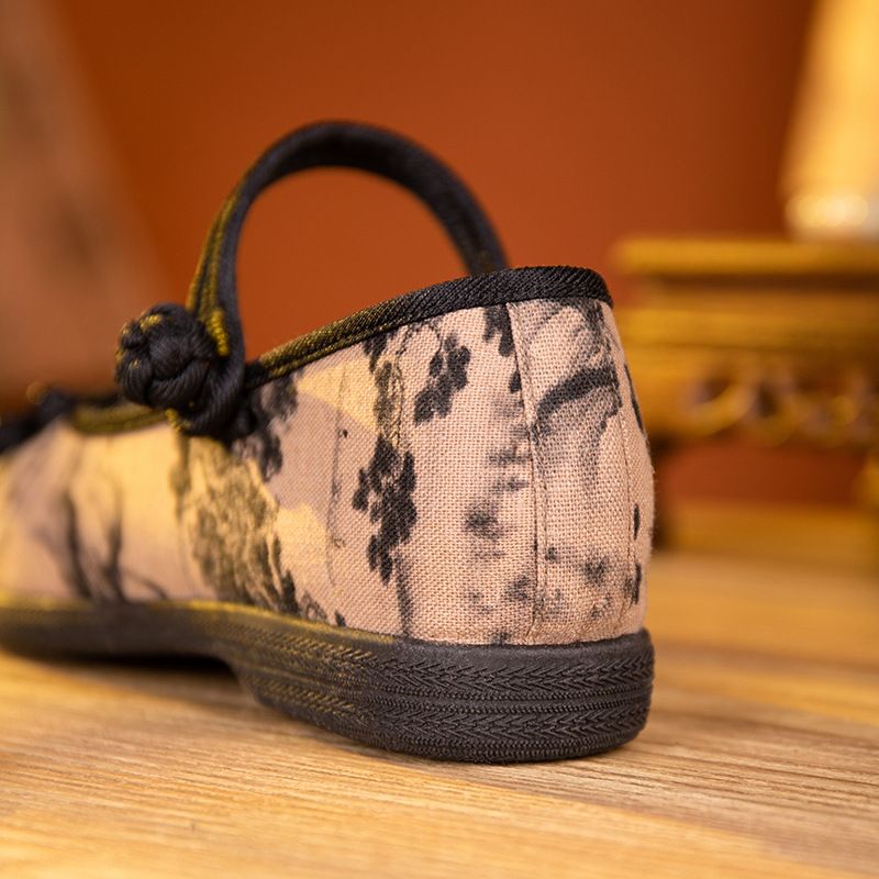 Damenschuhe Frühling Neuer Stil Alte Peking-Stoffschuhe Ethnische Mutter Mittleren Alters Und Älterer Weicher Boden Antiker Stil Bestickte Schuhe Damen_voghion.com
