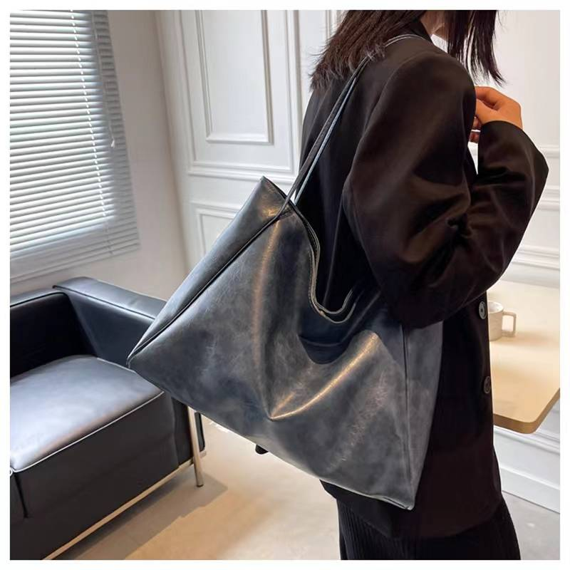 Borsa tote da donna Borsa sottobraccio alla moda Borsa a tracolla in morbida pelle PU di grande capacità Borsa a tracolla retrò Borsa a secchiello portatile casual_voghion.com