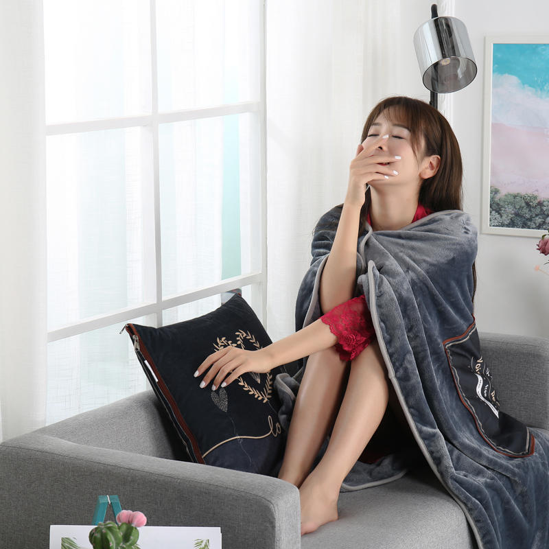 Coperta multifunzionale con cuscino - Ultra morbida e reversibile (scialle indossabile, cuscino per auto, divano, soffice pile, idea regalo per casa e viaggio)_voghion.com