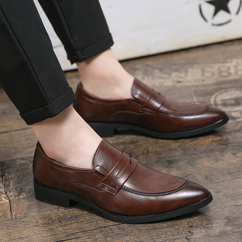 Nya Herrmode Brittiska Svarta Affärs Casual Loafers För Vardagsbruk Kontors Läderskor En Fotpedal Lata Bruna Bankettklänning Bröllop Herr_voghion.com