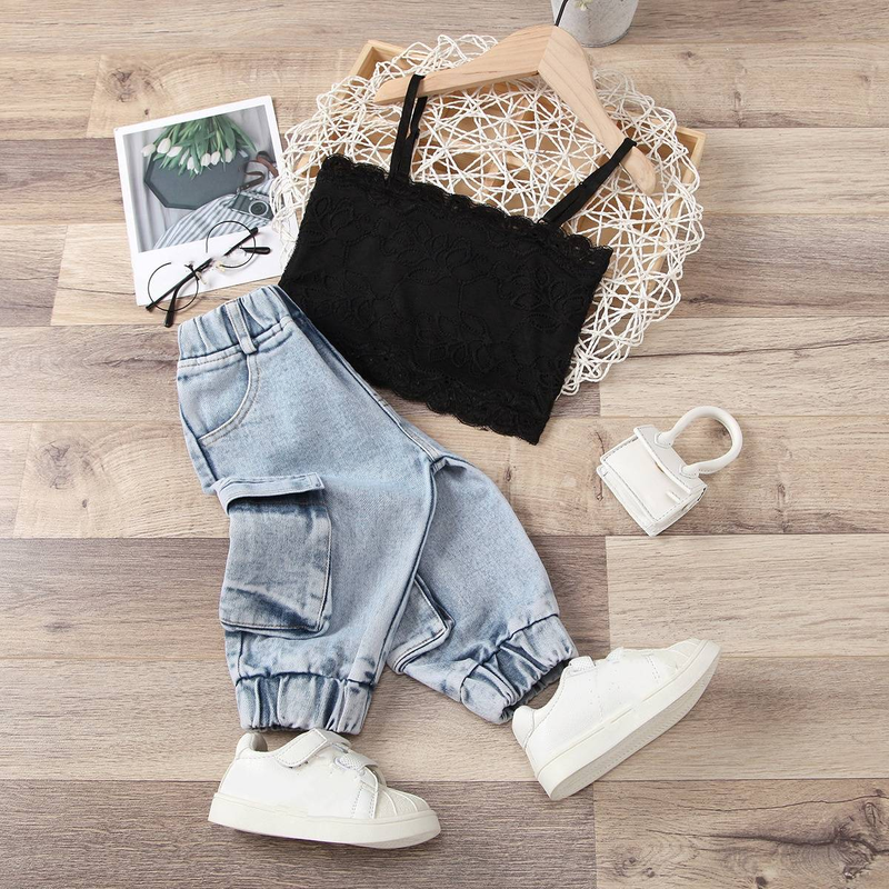 "Set da 2 pezzi composto da canotta con bordi in pizzo e jeans cargo per bambine – 100% cotone, abbigliamento alla moda e di prima classe per bambini dai 3 agli 8 anni (90-130 cm)"_voghion.com