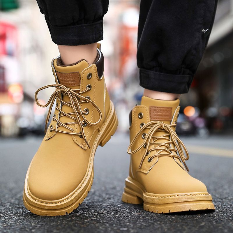 Šī gada jaunais ziemas gadījuma raksturs Doc Martens_voghion.com