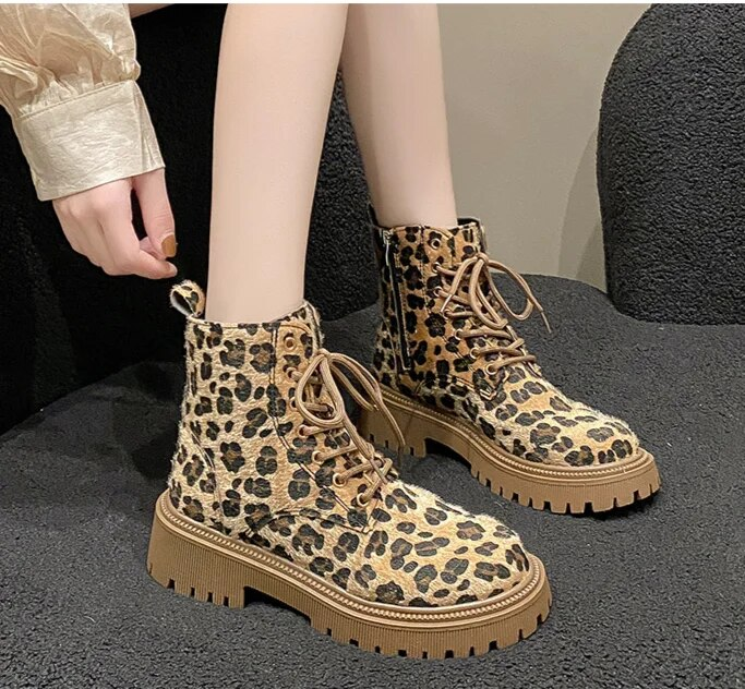 Hierscht a Wanter Leopard Martin Stiwwelen Fraen Nei Europäesch an Amerikanesch Déck Sohle Moud Ronn Kapp Schnürsenkel Moud Kuerz Lieder Stiwwelen_voghion.com