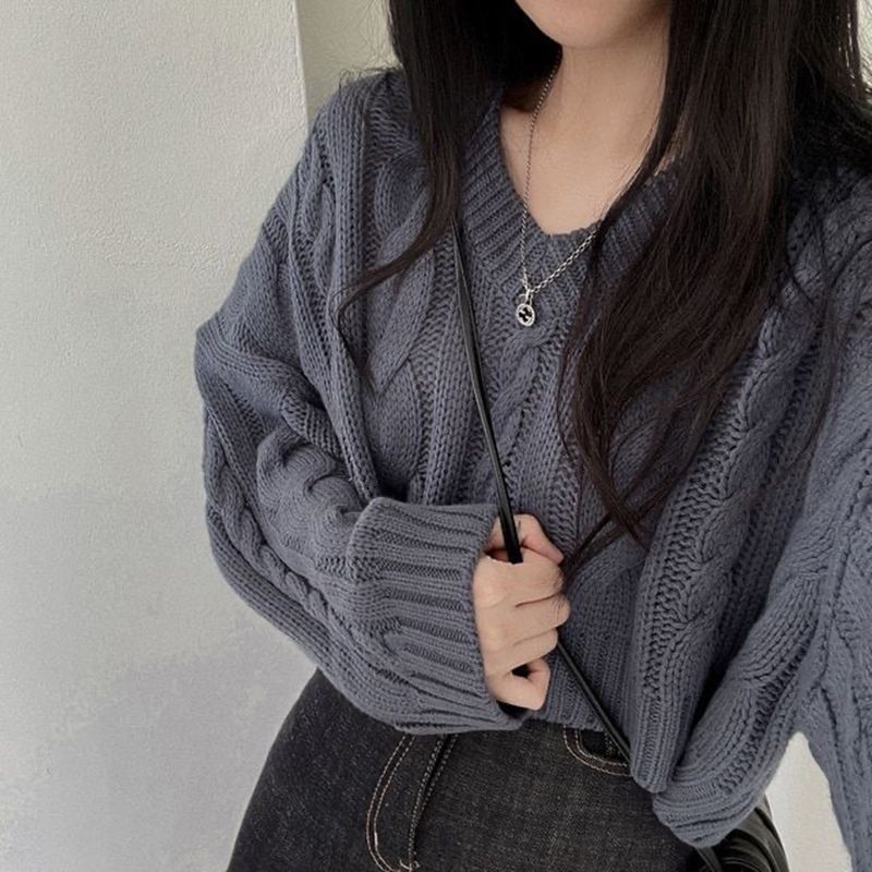 Fried Dough Twists dicker Nadelpullover mit V-Ausschnitt, kurze Damen 2024 Herbst und Winter, koreanischer Chic, fauler Langarmpullover_voghion.com