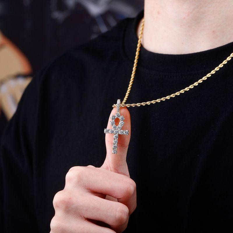 Collana con ciondolo a croce hip hop per uomo e donna con pietre di zircone multicolore, dichiarazione di moda unisex alla moda per l'uso quotidiano_voghion.com