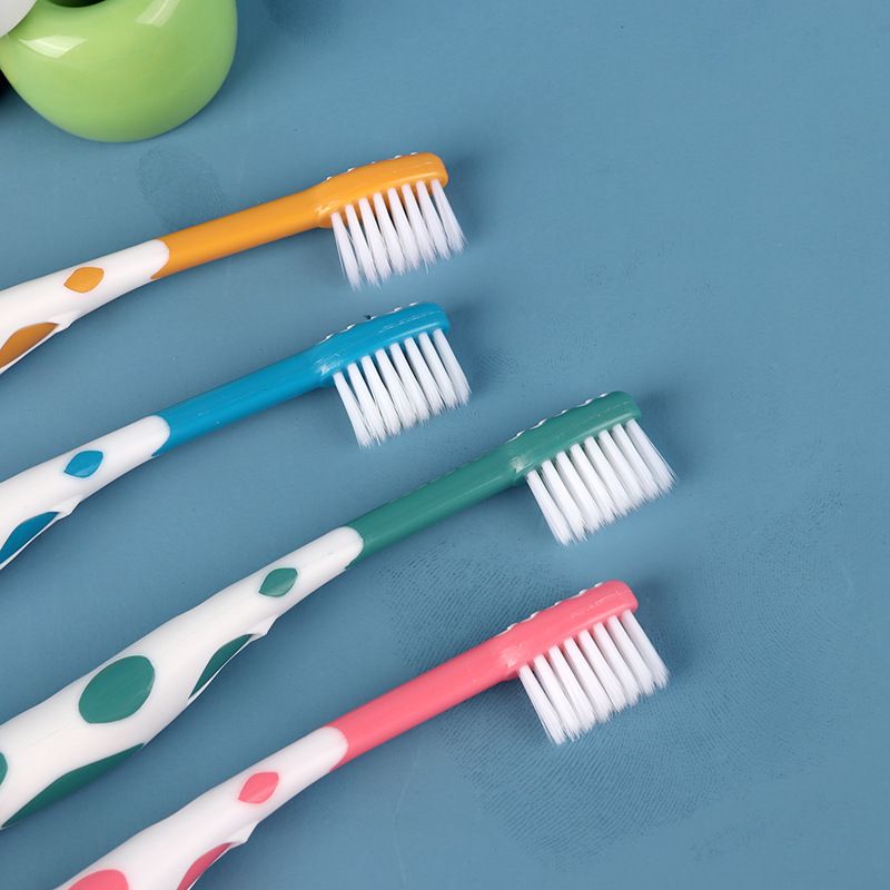 Spazzolino morbido con cervo cartone animato per bambini di età compresa tra 3-4, 5-6 anni, da utilizzare con custodia protettiva, panno per la casa per bambini con capelli fini e carini_voghion.com