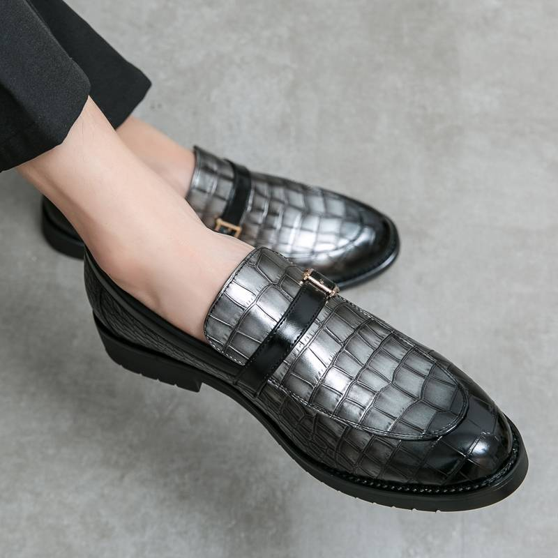 Nieuwe mode heren bruine zakelijke casual loafers dagelijks kantoor zwarte gesp monnik herenschoenen een voet overtrek banket jurk bruiloft leren schoenen_voghion.com