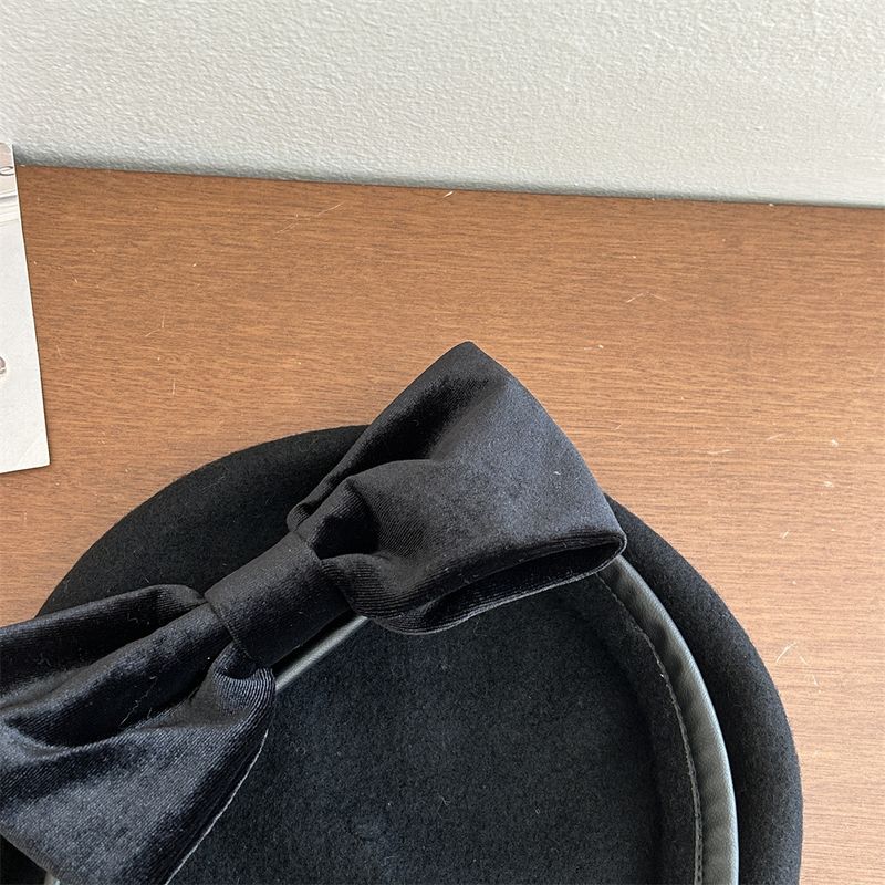 Samt Große Schleife Süße Stil Dünne Gesicht Schwarz Wolle Pilz Kappe Baskenmütze_voghion.com