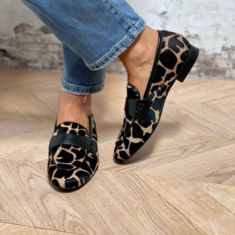Women's Comfortable Loafers Slip-On Casual Shoes - Soft Suede Round Toe Flat Shoes For Women (Giraffe Print, Sizes 34-43)_voghion.com